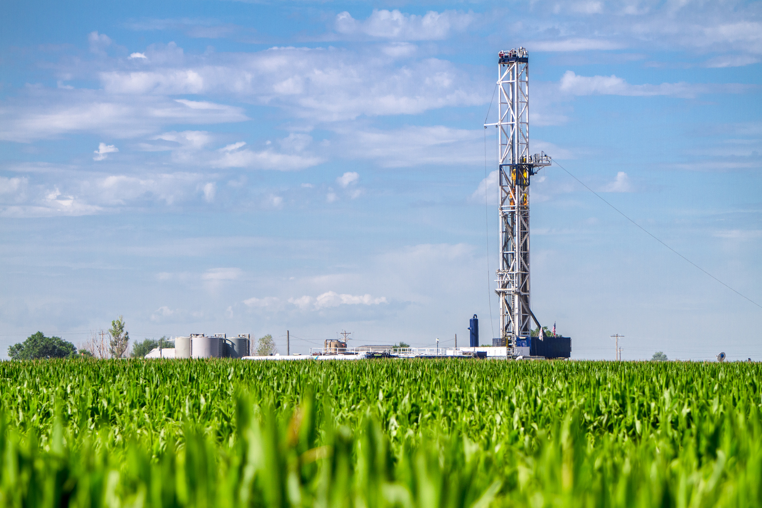 Drilling rig in a corn field
